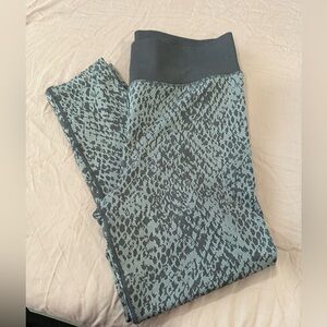 Aerie Offline grey workout leggings 7/8 size XXL